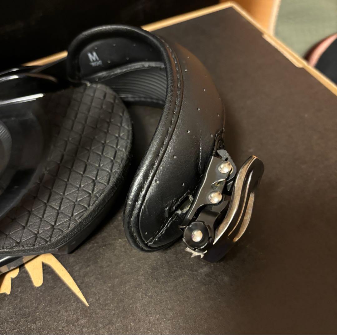 Burton スノーボードビインディングCUSTOM Mサイズ［訳あり］