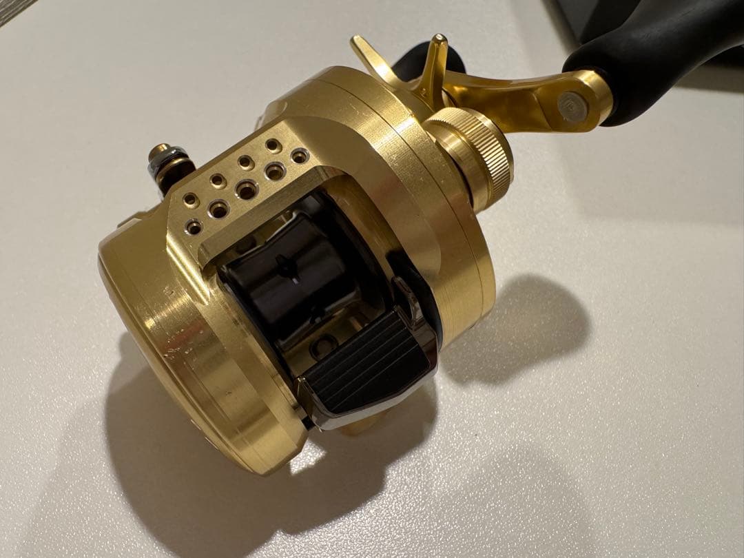 【ぷ】SHIMANO 21 カルカッタコンクエスト100HG