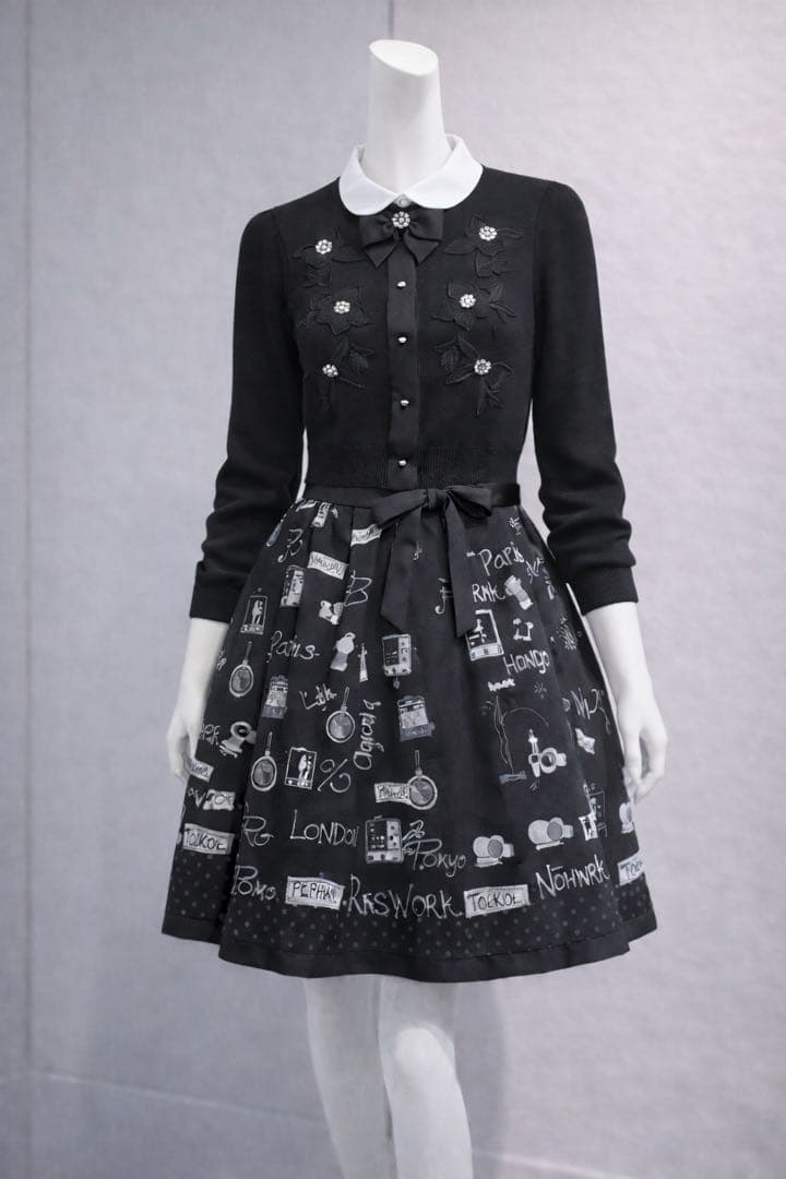 新品*未使用☆カタログ掲載☆M's Gracy☆お花の刺繍とパールのカーディガン