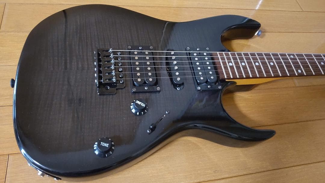IBANEZアイバニーズ　RX180B　ブラックメイプルトップ　ギター