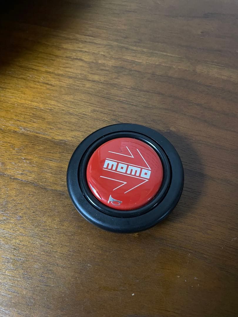 momo ステアリング 33パイ　330mm ディープコーン