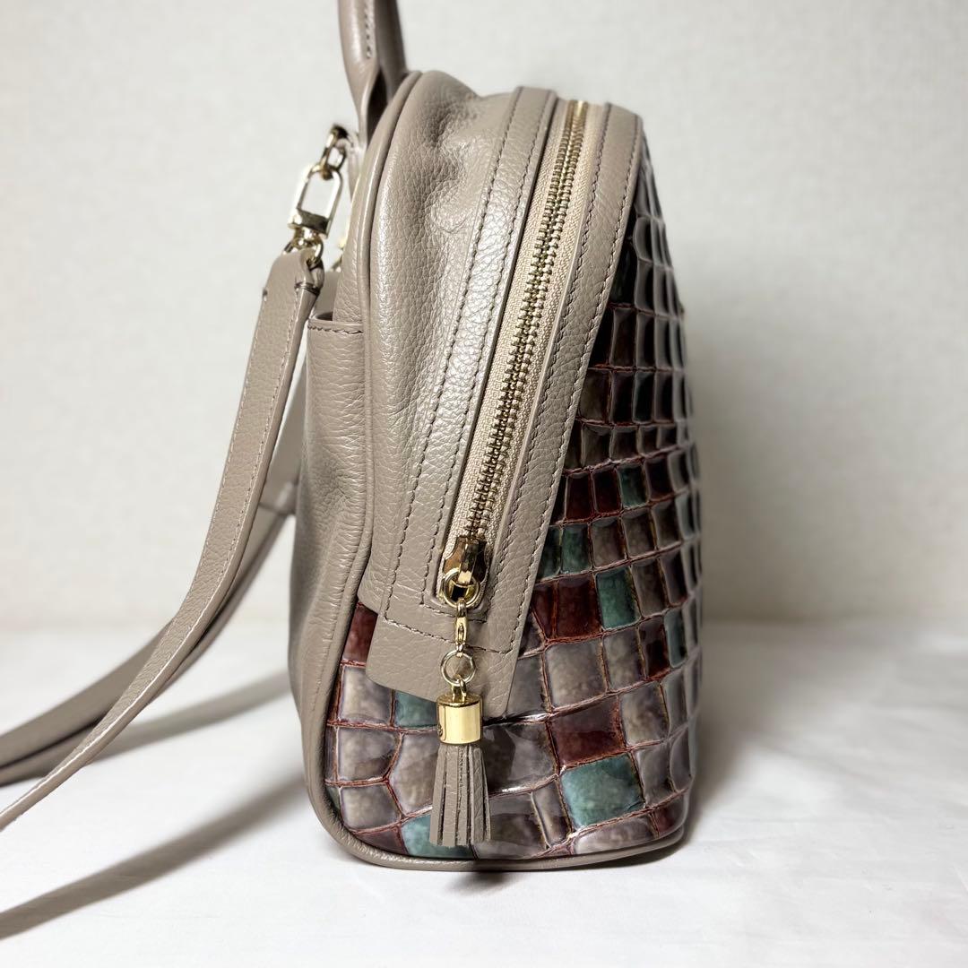 【極美品】　アタオ　バッグ　ミッドタウン　ヴィトロ　タッセル　アドリアエメラルド