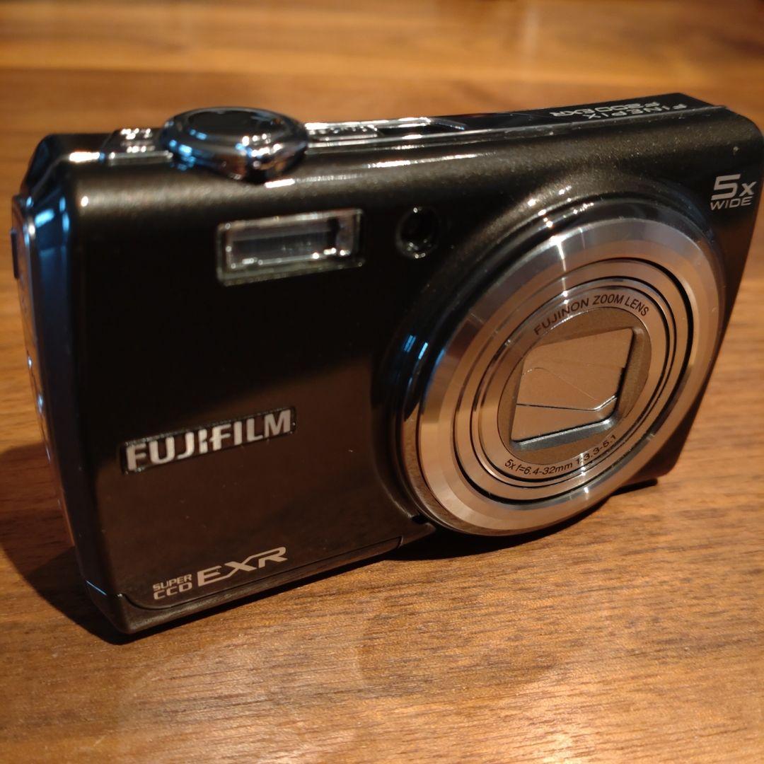 デジタルカメラ　富士フイルムFINEPIX F200EXR