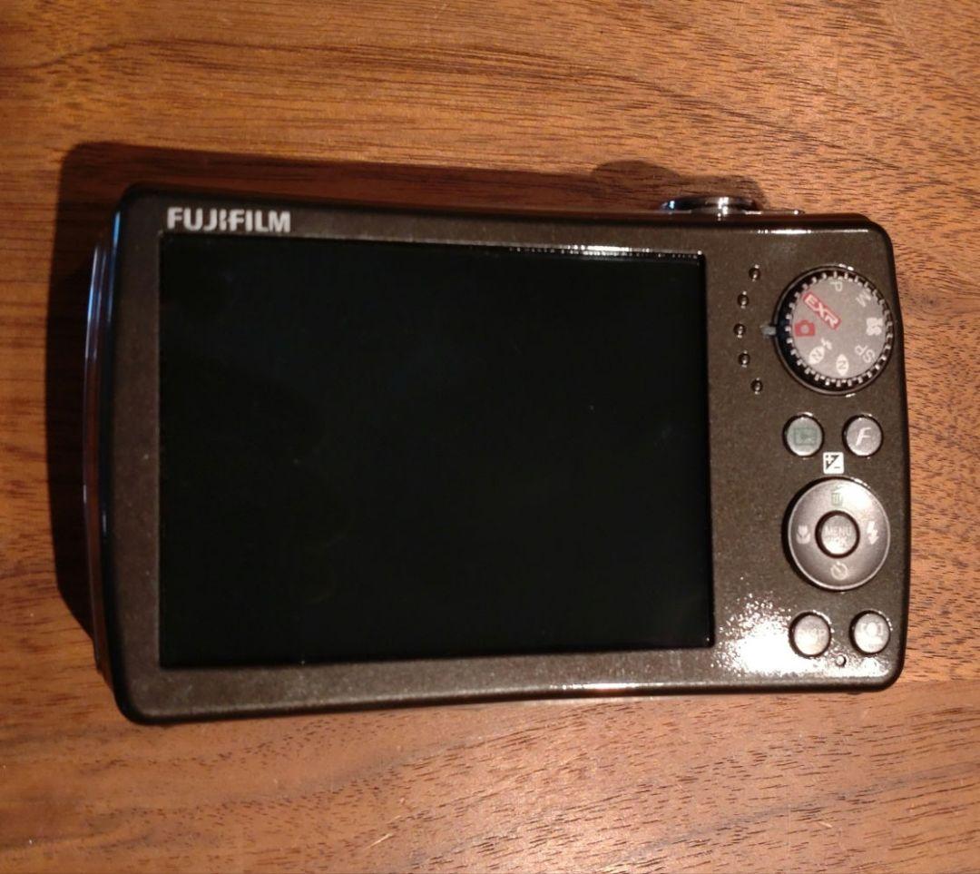 デジタルカメラ　富士フイルムFINEPIX F200EXR