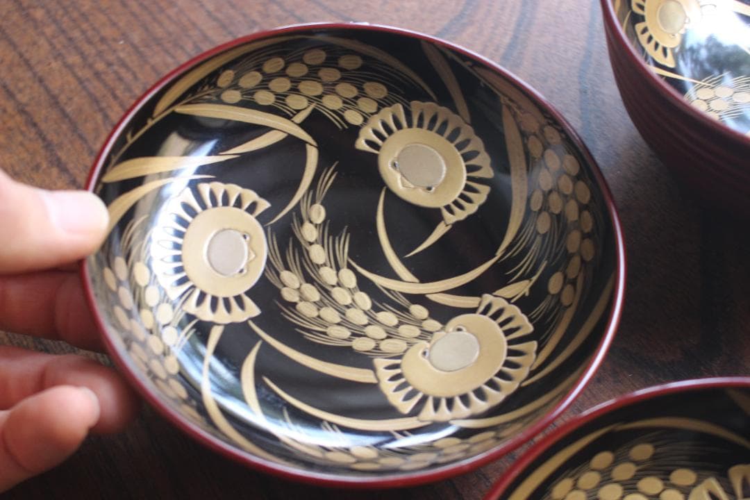 デッドストック！深みある糸目紅溜塗に極上稲穂福来雀蒔絵のお椀2点（検輪島塗雑煮椀