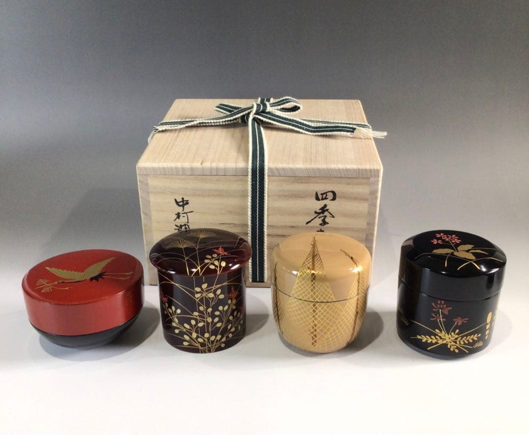 Ｐ７８０　棗　4点揃　『蒔絵師　中村湖彩作』『四季棗』　共箱　茶道具