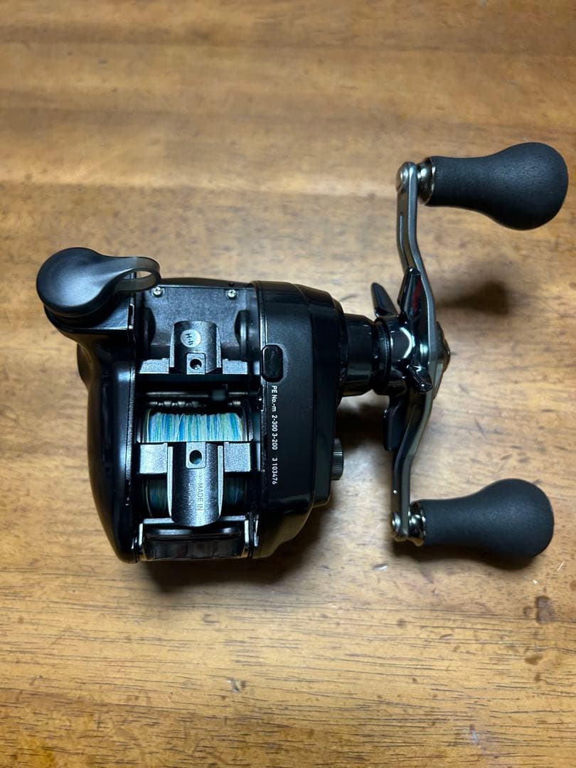 ダイワ(DAIWA)　22シーボーグ200JL DH 左ハンドル