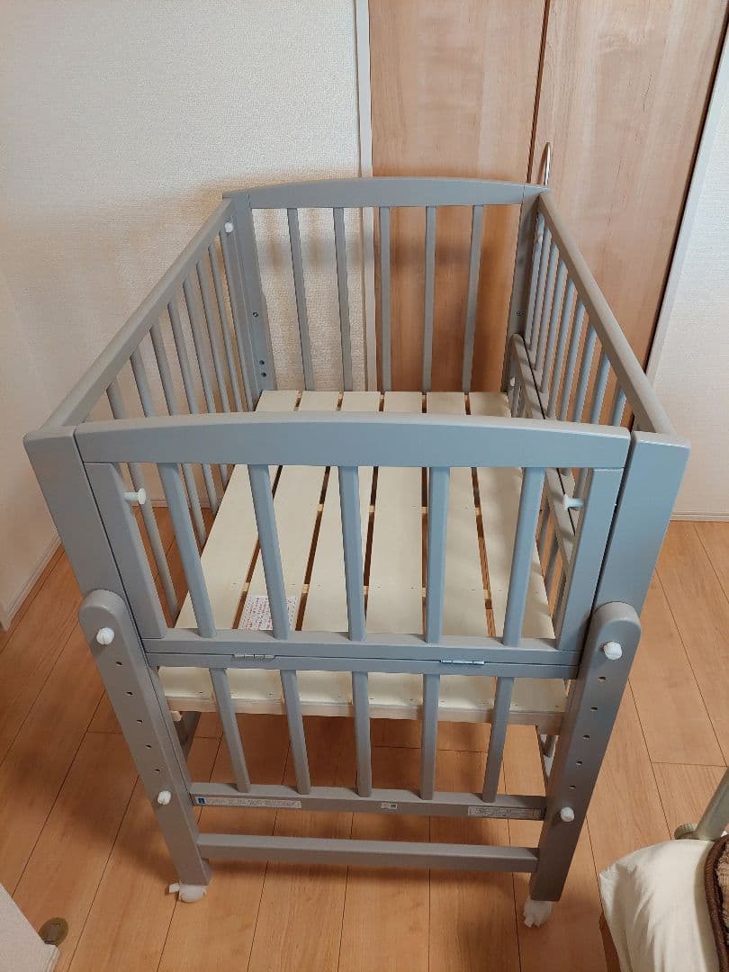 大和屋　ノモックミニ　グレー　ベビーベッド