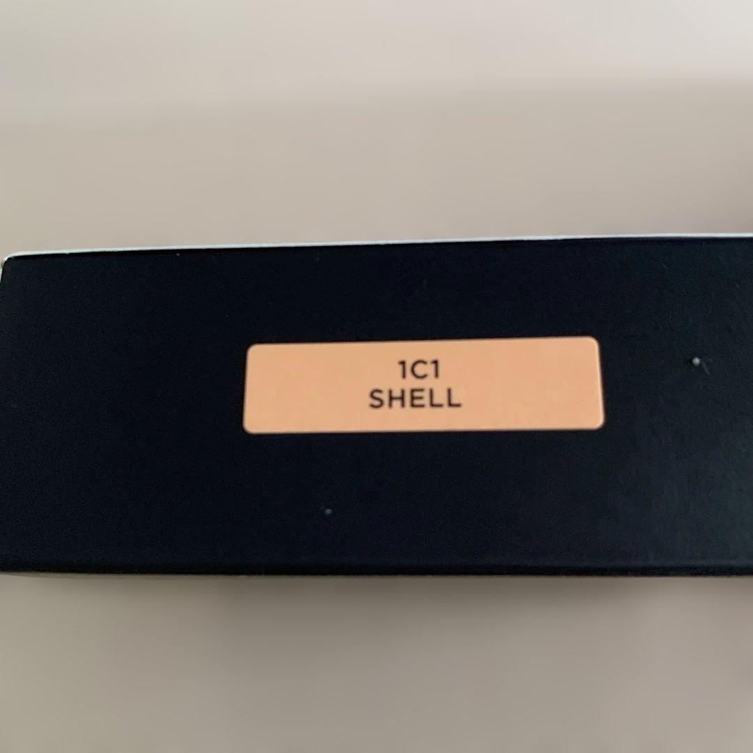 ローラメルシエフローレスルミエールラディアンスパーフェクティングクッション1C1