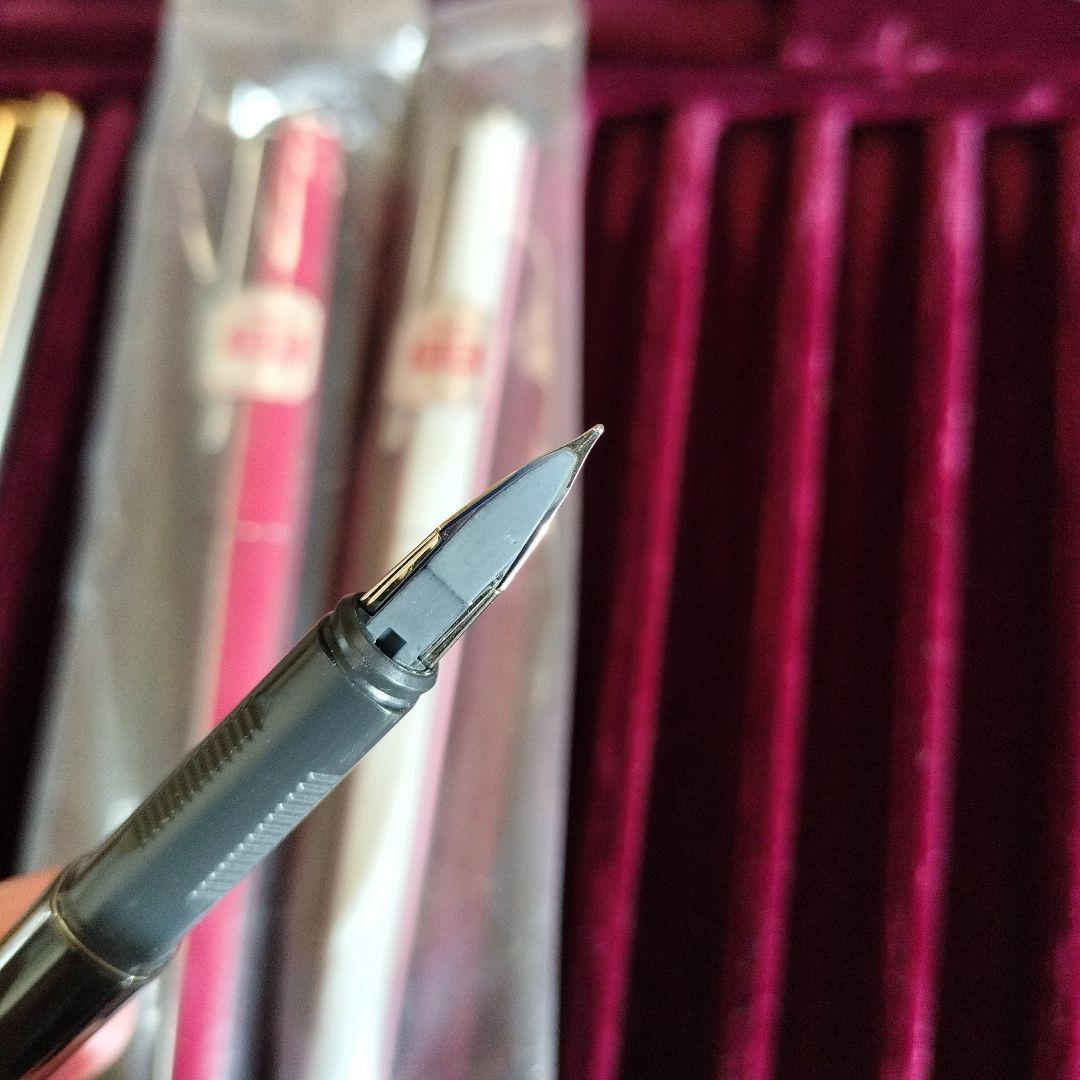 【未使用、廃盤】PILOT QUATRO細字　F　３本セット