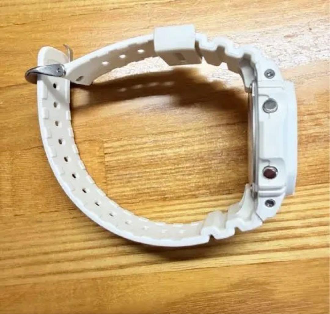 G-SHOCK デジタル腕時計 ホワイト　ソーラー