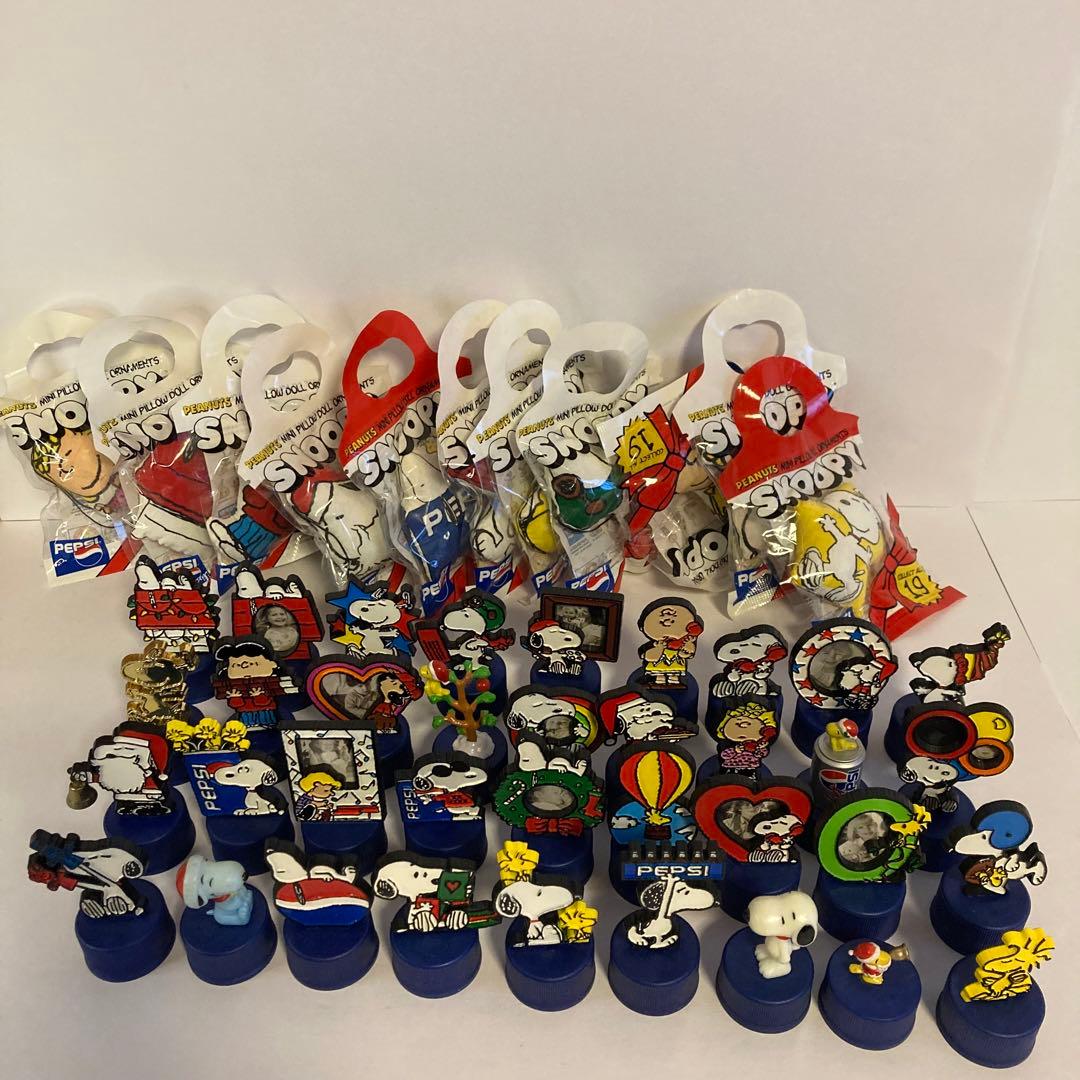 スヌーピー ペプシ ピロードールオーナメント& ペプシボトルキャップ レアな缶他