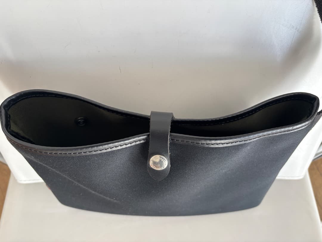 【超美品】ビリンガム サコッシュフラットショルダーバッグ ブラック