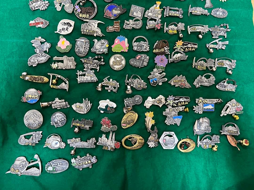 山　ピンバッジ 約100個セット