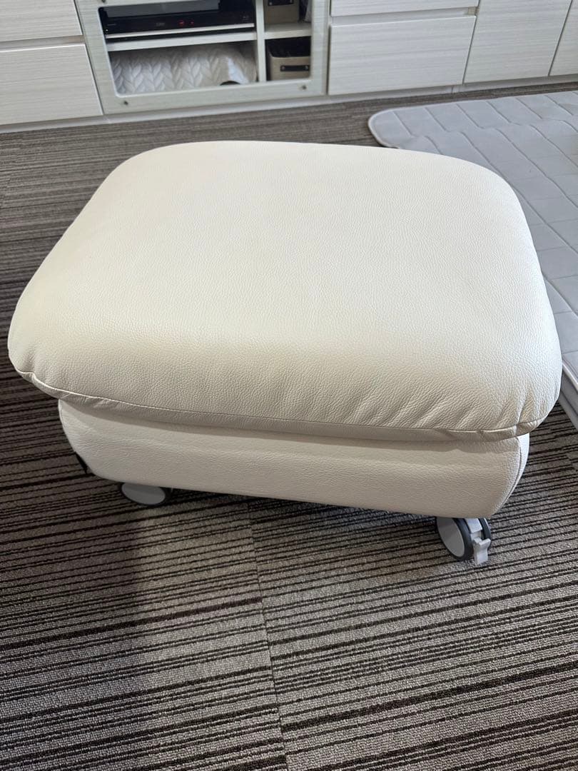 専用です。本革⭐︎オットマン
