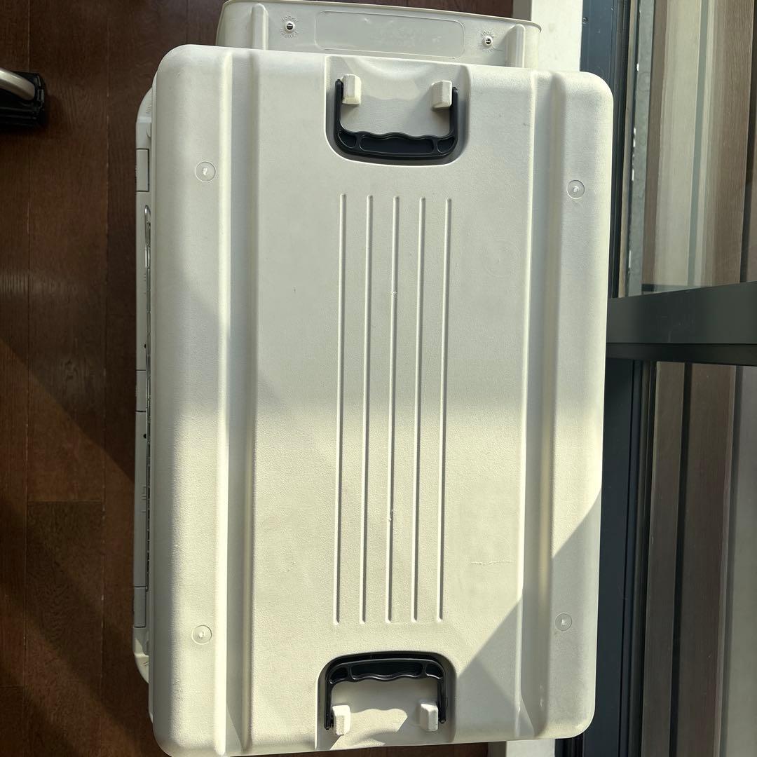 中型犬用プラスチックケージ