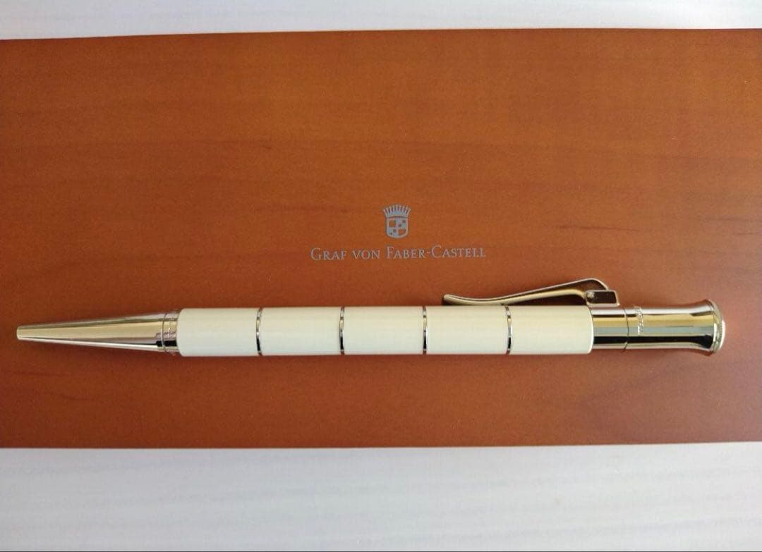 【新品未使用】ファーバーカステル　ボールペン　プラチナ