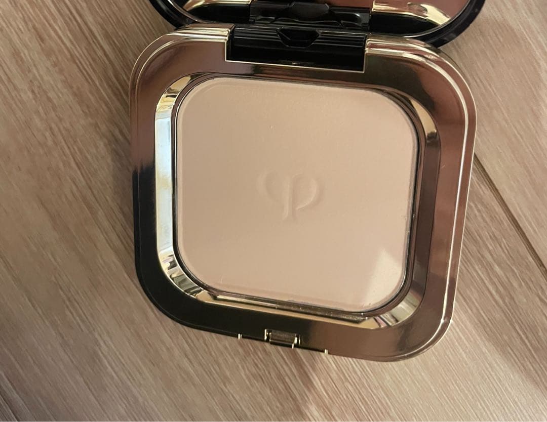 クレドポー プードルコンパクトエサンシエルｎ