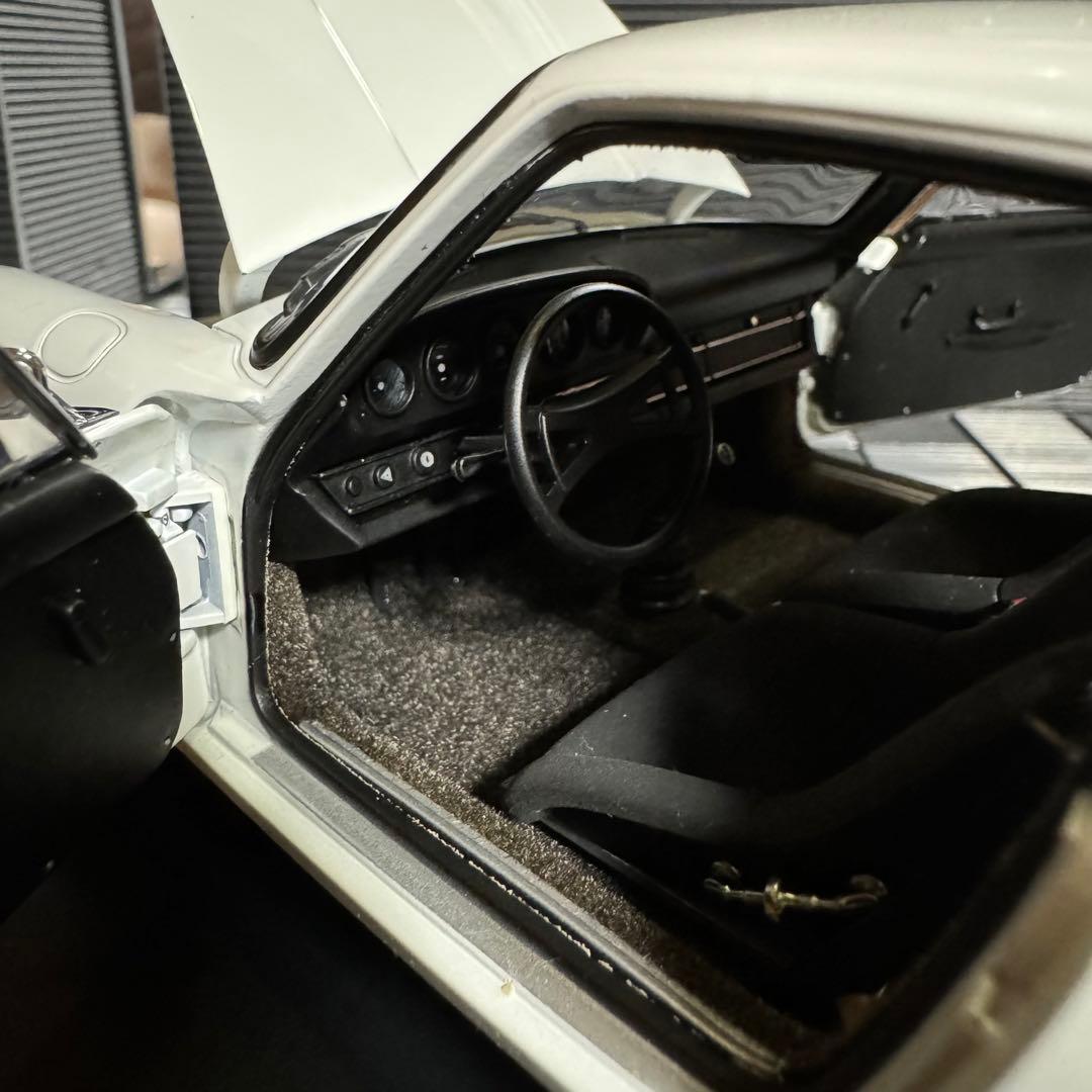 絶版未展示品オートアート1/18ポルシェ911 カレラ RS 2.7 1973