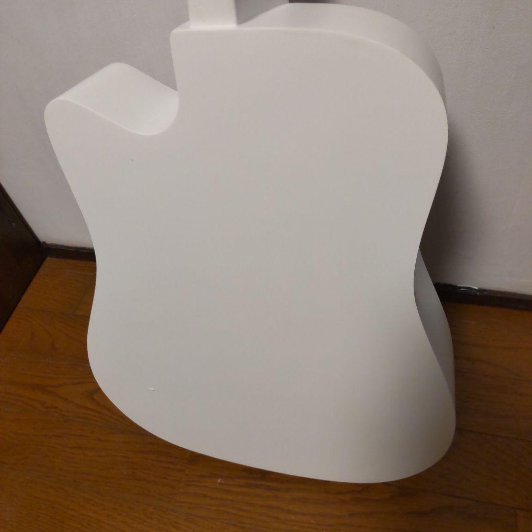 新品！ホワイトカッタウェイアコースティックギター、ソフトケース、付属品付