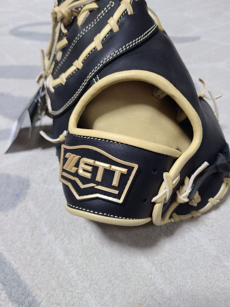 ゼット　グラブ グローブ 捕手　一塁手用 リアライズ 左投げ BSFB52323