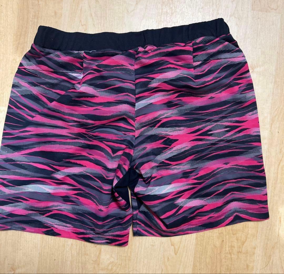 ヨネックス　ハーフパンツ　人気　柄　ピンク　　　　O、XLサイズ