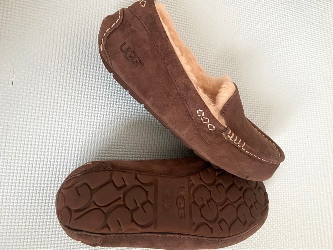 25cm UGG アンスレー モカシン シープスキン チョコレート