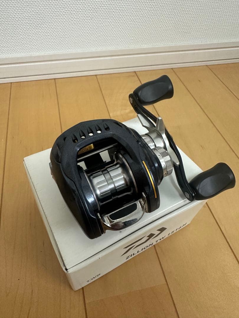 ジリオン　ダイワ　ZILLION TW 1516H ベイトリール