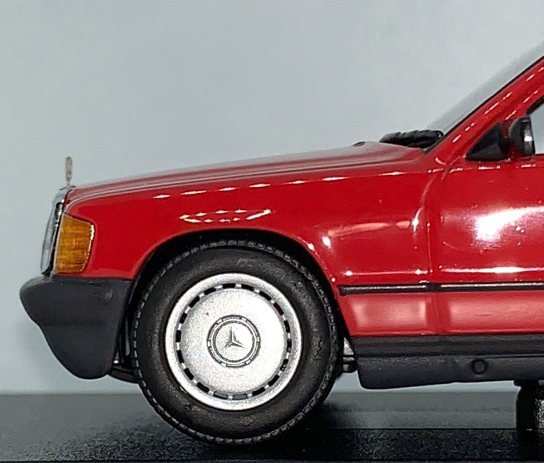 ミニチャンプス メルセデス・ベンツ 190E 1964 1/43 W201