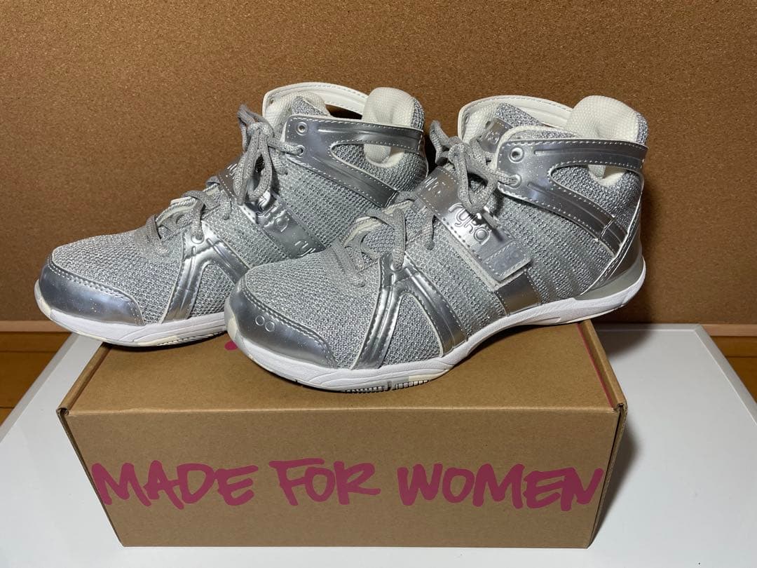 あ*こ様 ryka TENACITY24.0〜24.5