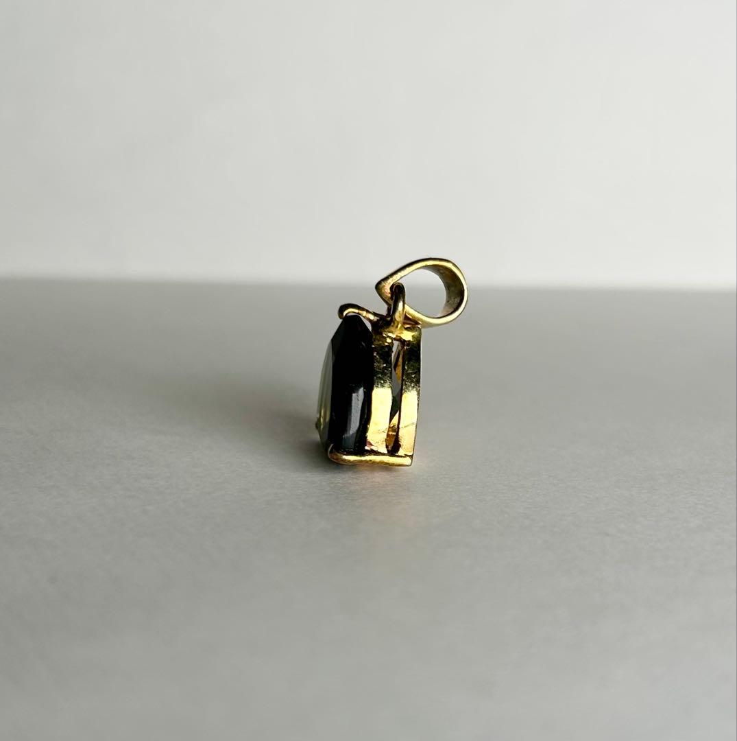 モルダバイト AAAランク ファセットカットペンダント18kgpチャーム