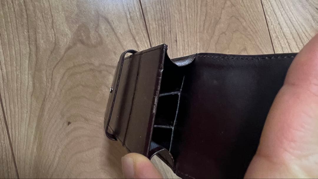 中古品　モンブラン ボルドー色　レザー 本革　ペンケース ３本用　３本差し