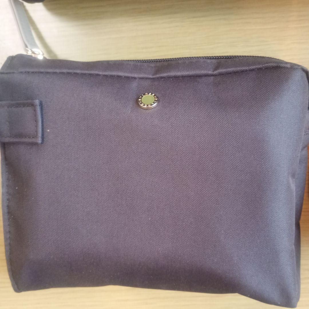 エミレーツ航空　ビジネス　アメニティ　4点