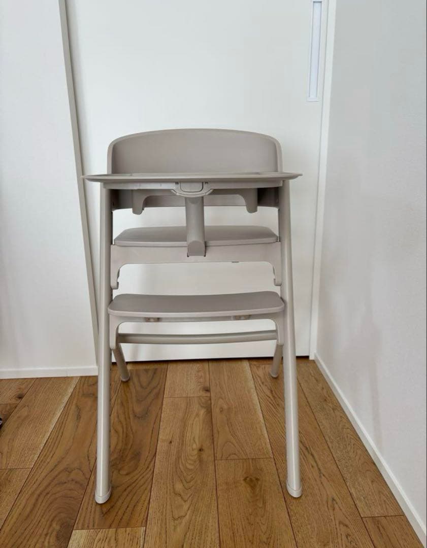 【新品同様】ヤトミ NOVUS ノウス ベビーハイチェアグレージュ