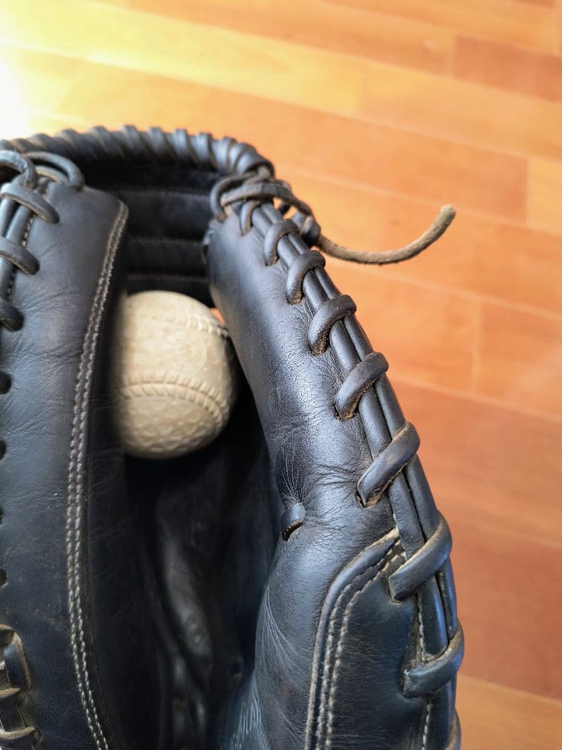 ハイゴールド 軟式キャッチャーミット　グローブ 己極　嬉しい型良好！　M球おまけ