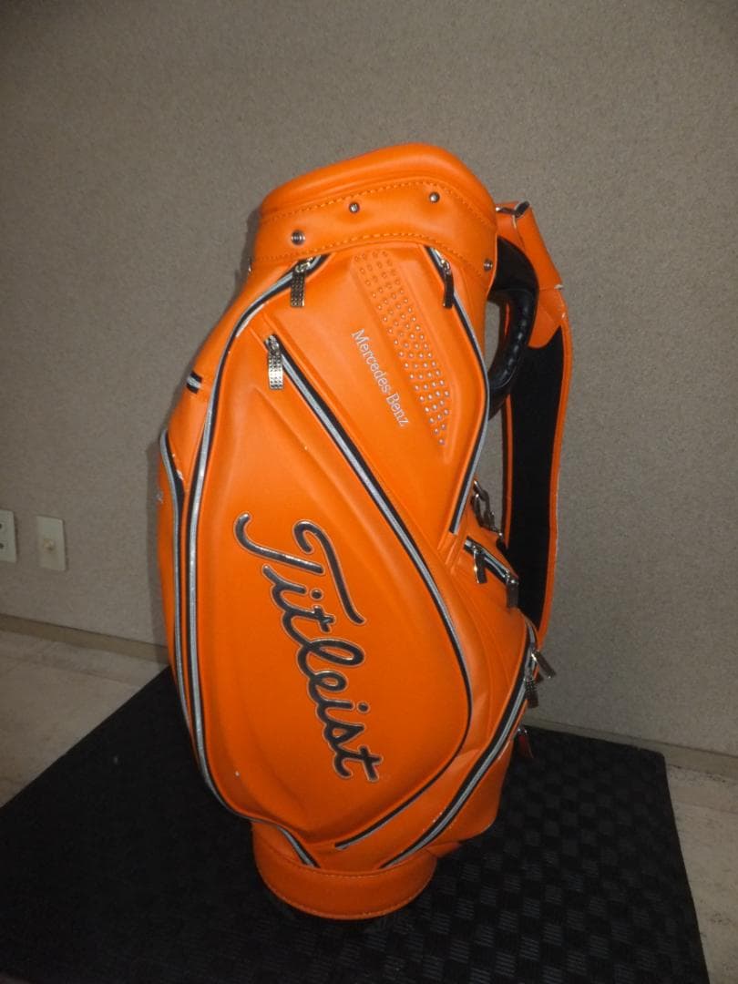 限定！タイトリスト / メルセデス・ベンツ コラボ キャディバッグ（オレンジ）