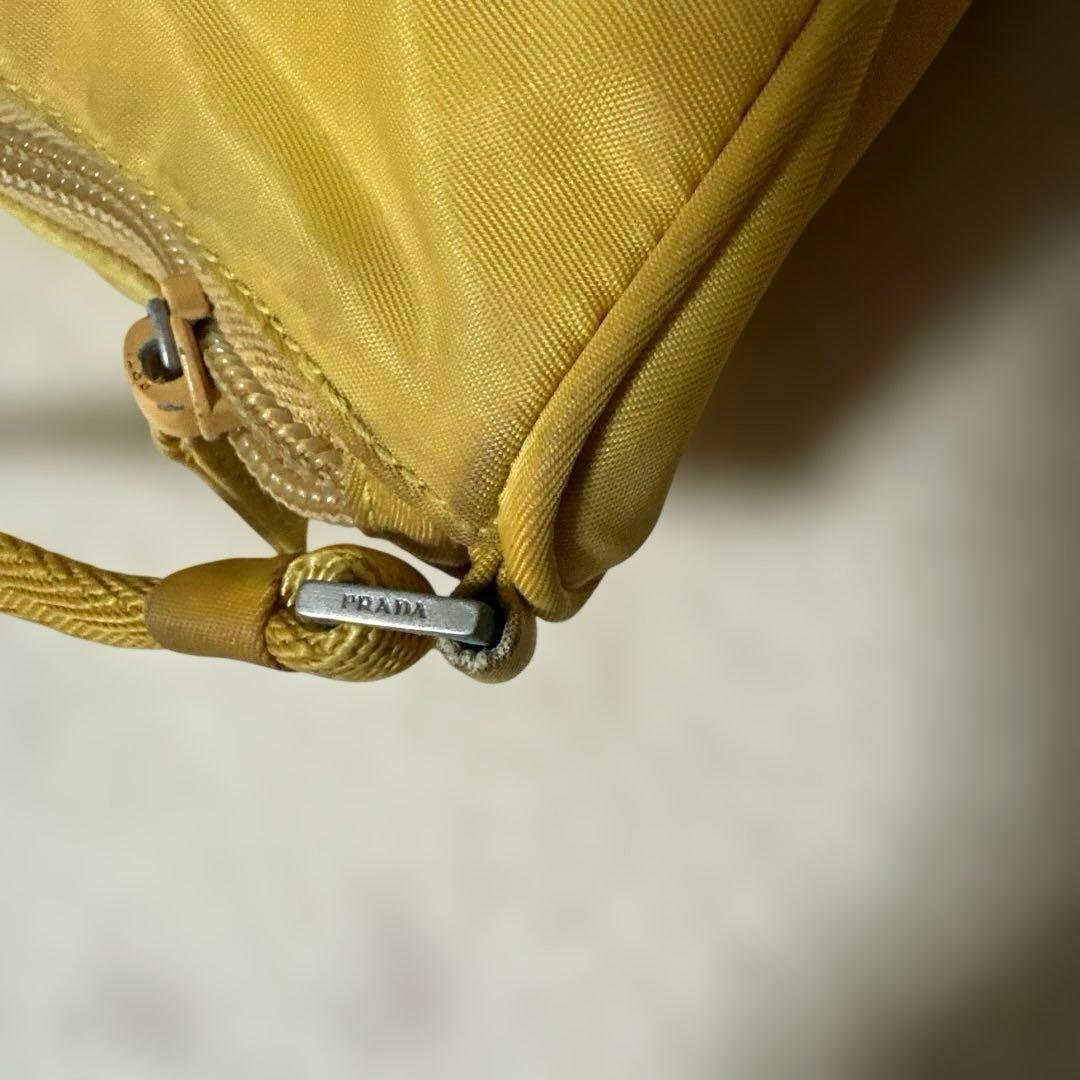 PRADA プラダ アクセサリーポーチ イエロー MV632