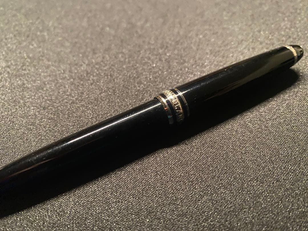 モンブラン マイスターシュテュック ボールペン 黒×シルバー 正規品