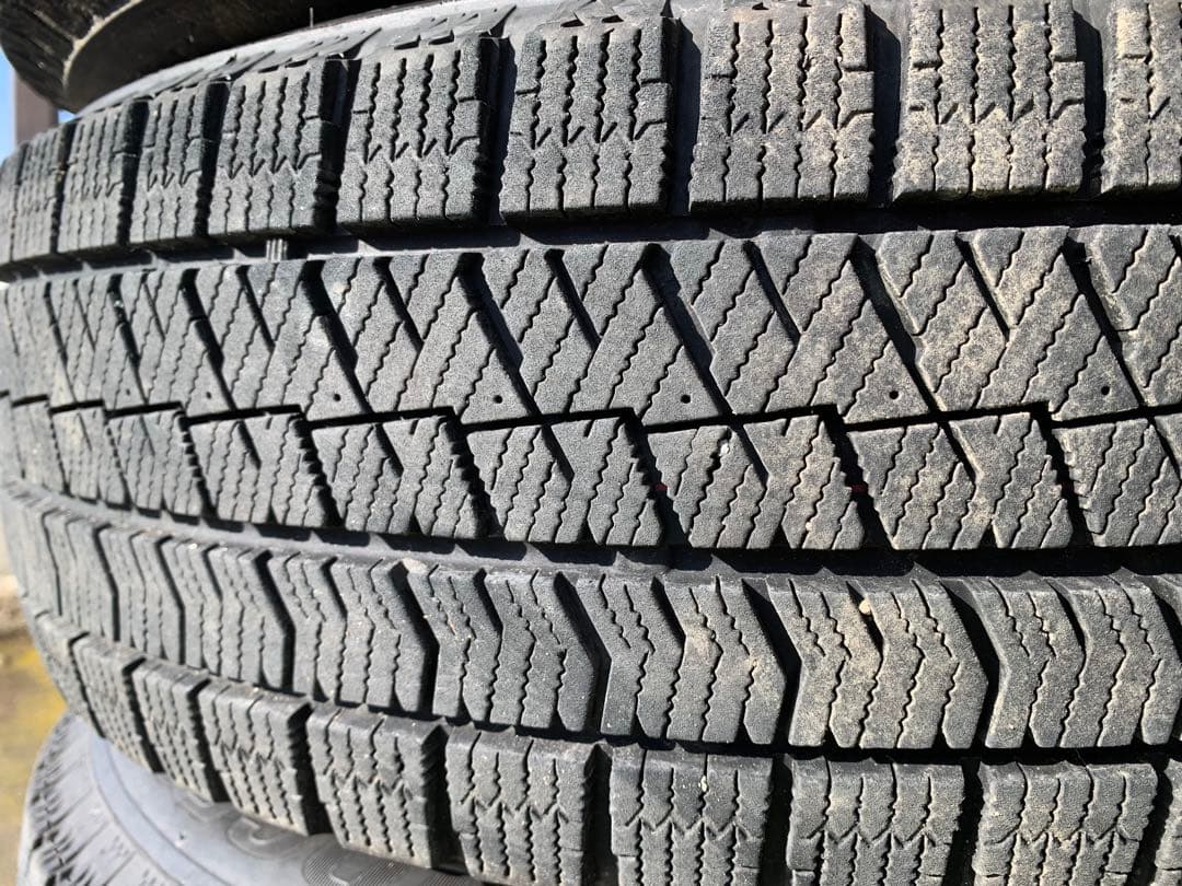 スタッドレス・ホイール4本セットセレナc26 195/65/R15 VRX2