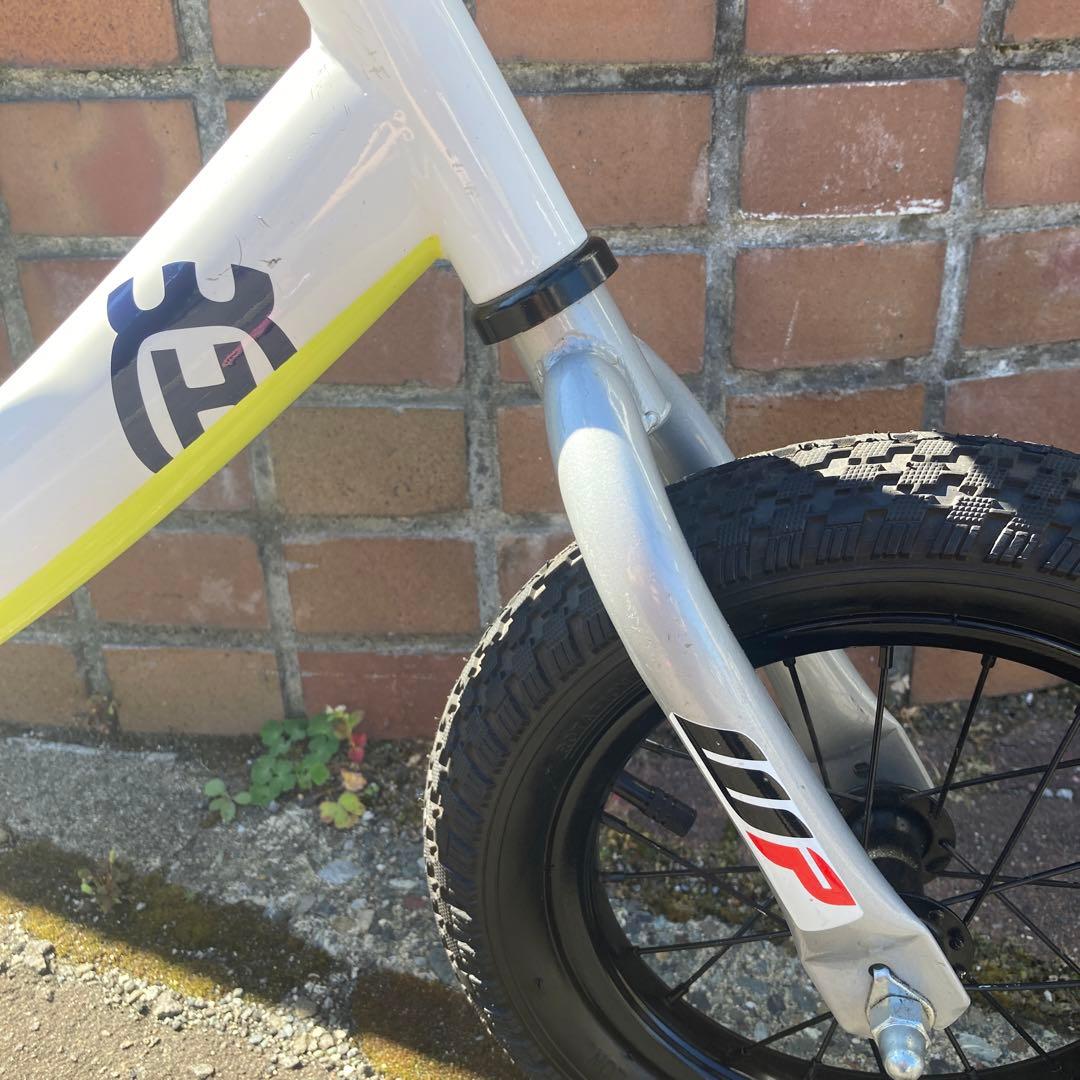 ハクスバーナキックバイク送料込みメルカリ便