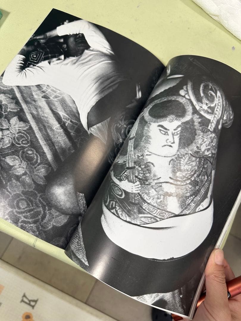 芸術写真 THE JAPANESE TATTOO by Donald Richie