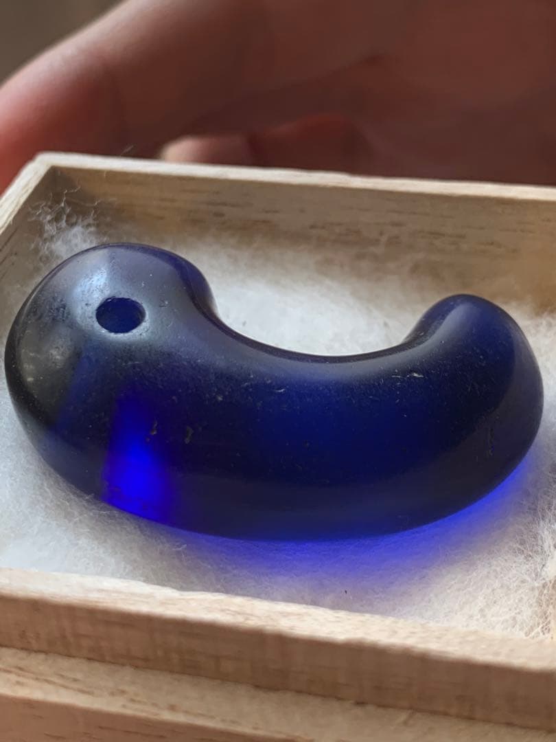 古墳期　瑠璃製勾玉　古代ガラス　出土　縄文　石器　化石　根付　糸魚川翡翠勾玉