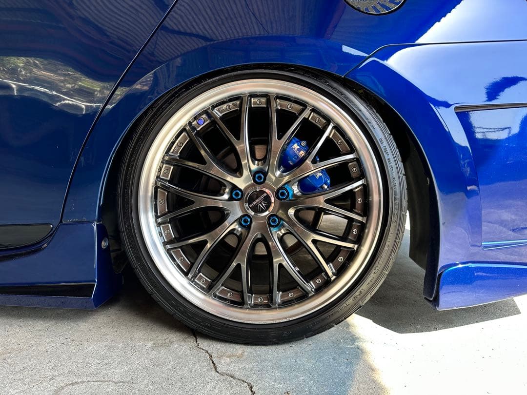 ロクサーニ マルチフォルケッタ SBCリムポリッシュ 18インチ