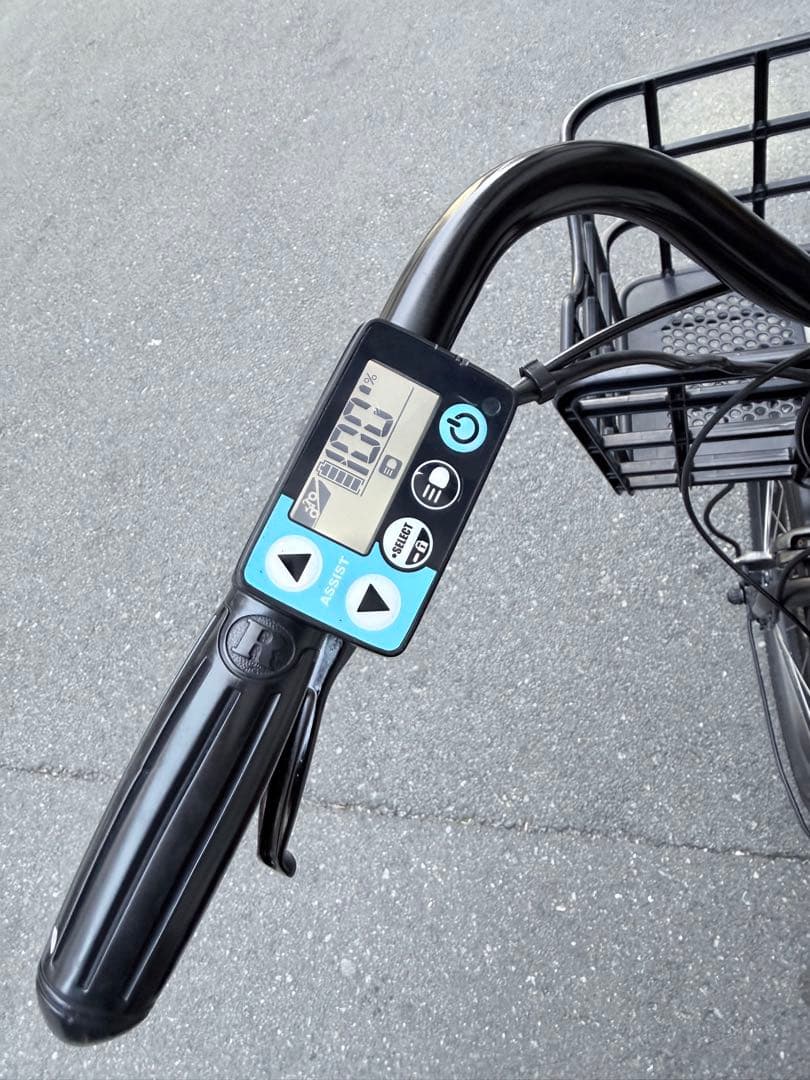 子供乗せ　ヤマハ　電動アシスト自転車 ブラック チャイルドシート付き