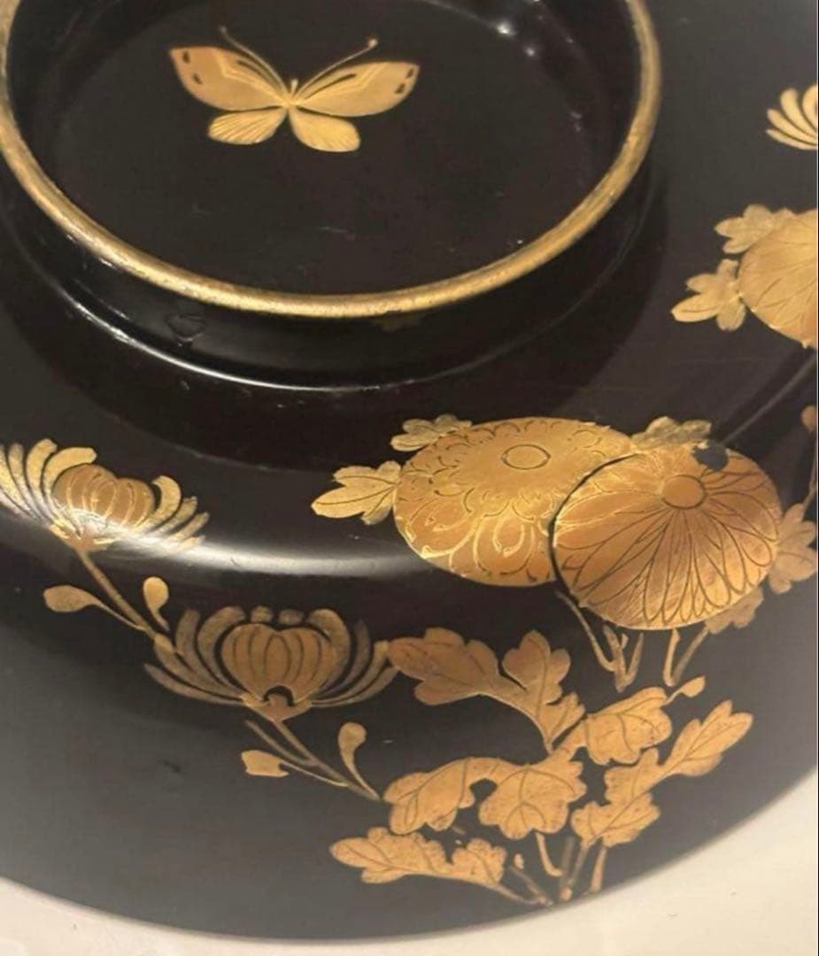 芸術的なお花、蝶々とふんだんに使われた金彩が美しい豪華絢爛な木製輪島漆塗お椀2客