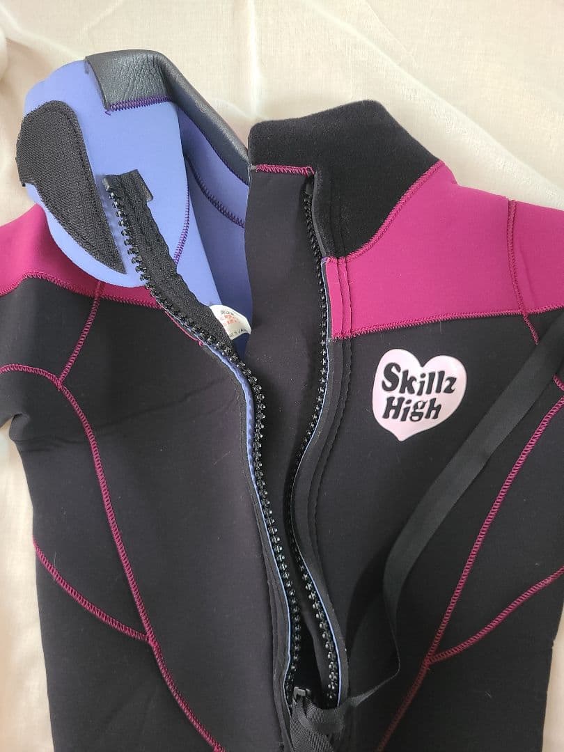 未使用スキルズハイSkillz High シーガル ウェットスーツ