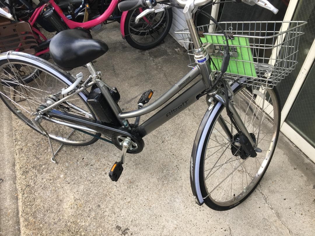 地域限定送料無料　アルベルト　5段変速　27インチ　シルバー　神戸　電動自転車