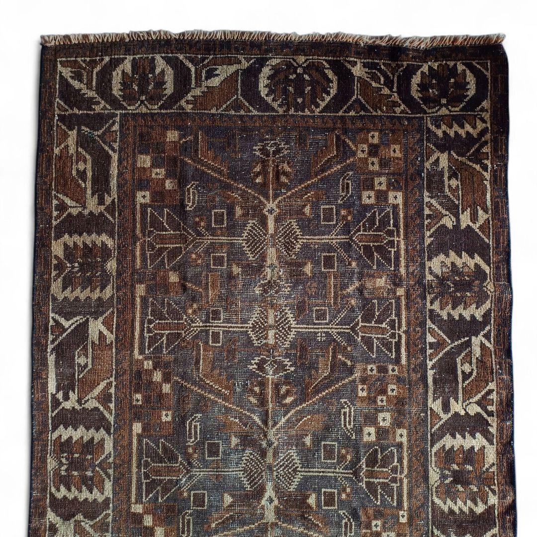 【ヴィンテージ】 経年変化の美しい バルーチ ラグ 絨毯 カーペット トライバル