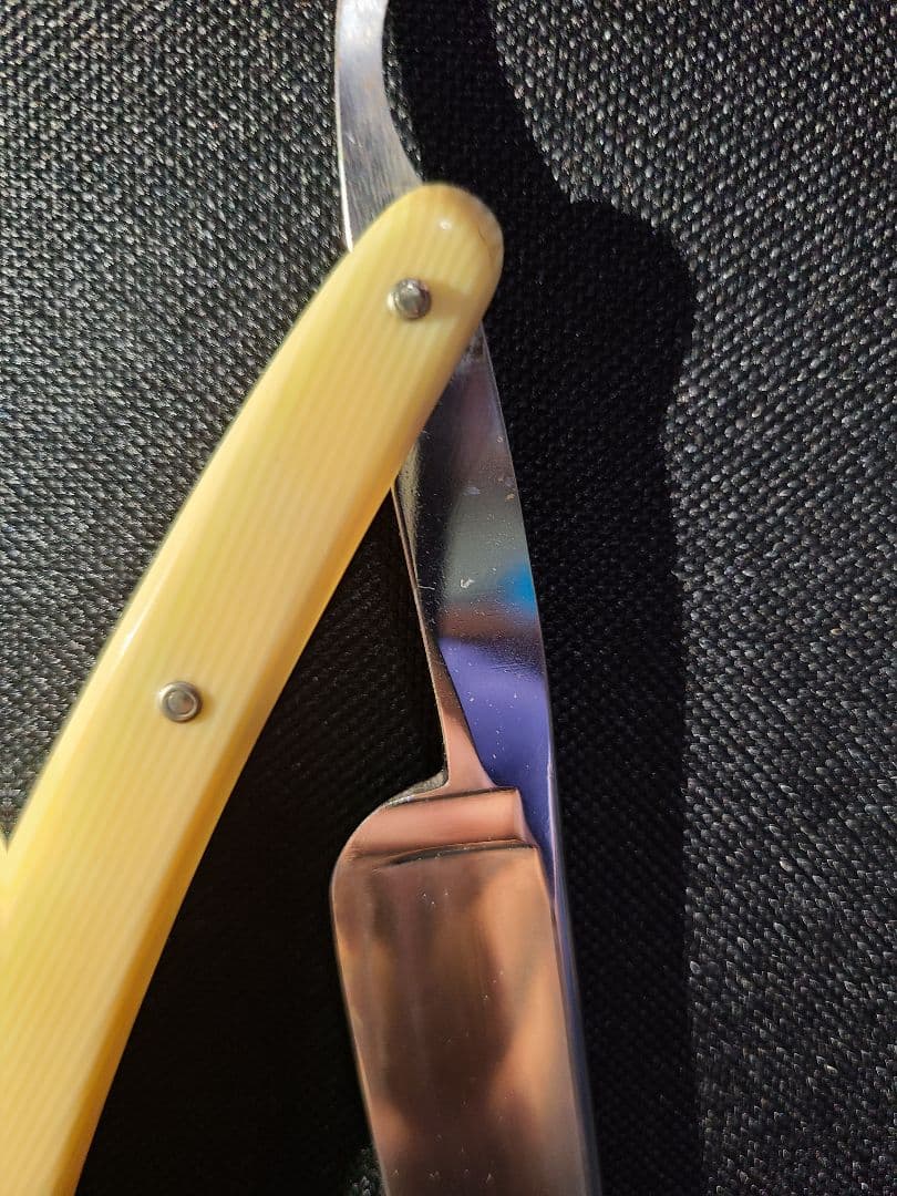 プロ理容師用剃刀　旧型　アンティーク