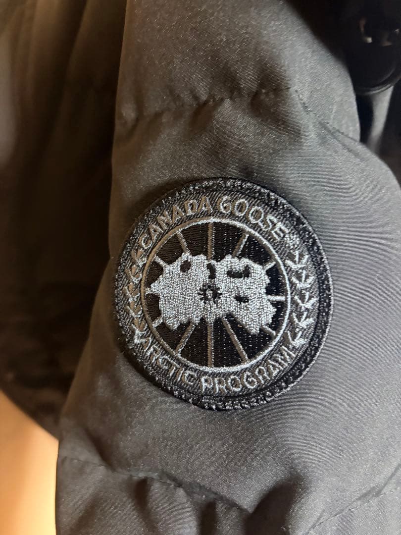 カナダグース ウィンダムパーカ ブラックレーベル　2048MB 最終値下げ
